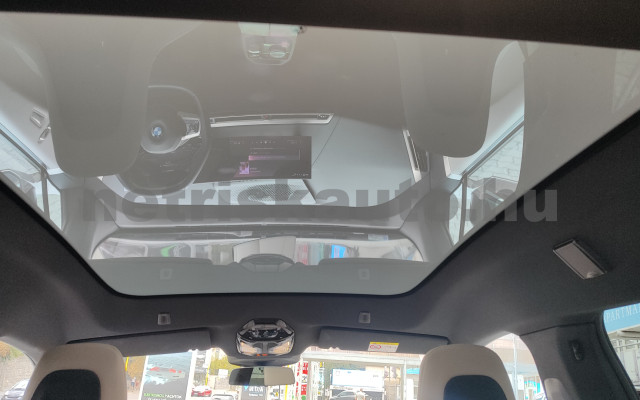 BMW iX iX xDrive60 109,1kWh személygépkocsi - cm3 Kizárólag elektromos 121571 7/12