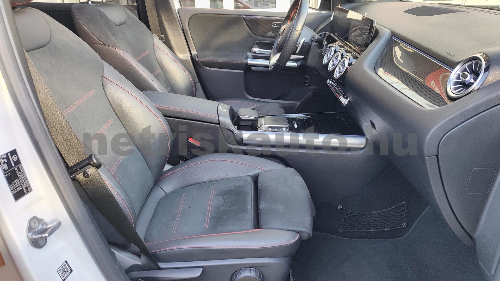 MERCEDES-BENZ B-osztály B 200 d AMG Line 8G-DCT személygépkocsi - 1950cm3 Diesel 121403 10/12