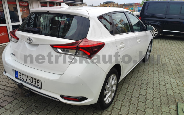 TOYOTA Auris 1.6 Active MY17 Trend személygépkocsi - 1598cm3 Benzin 121442 2/12
