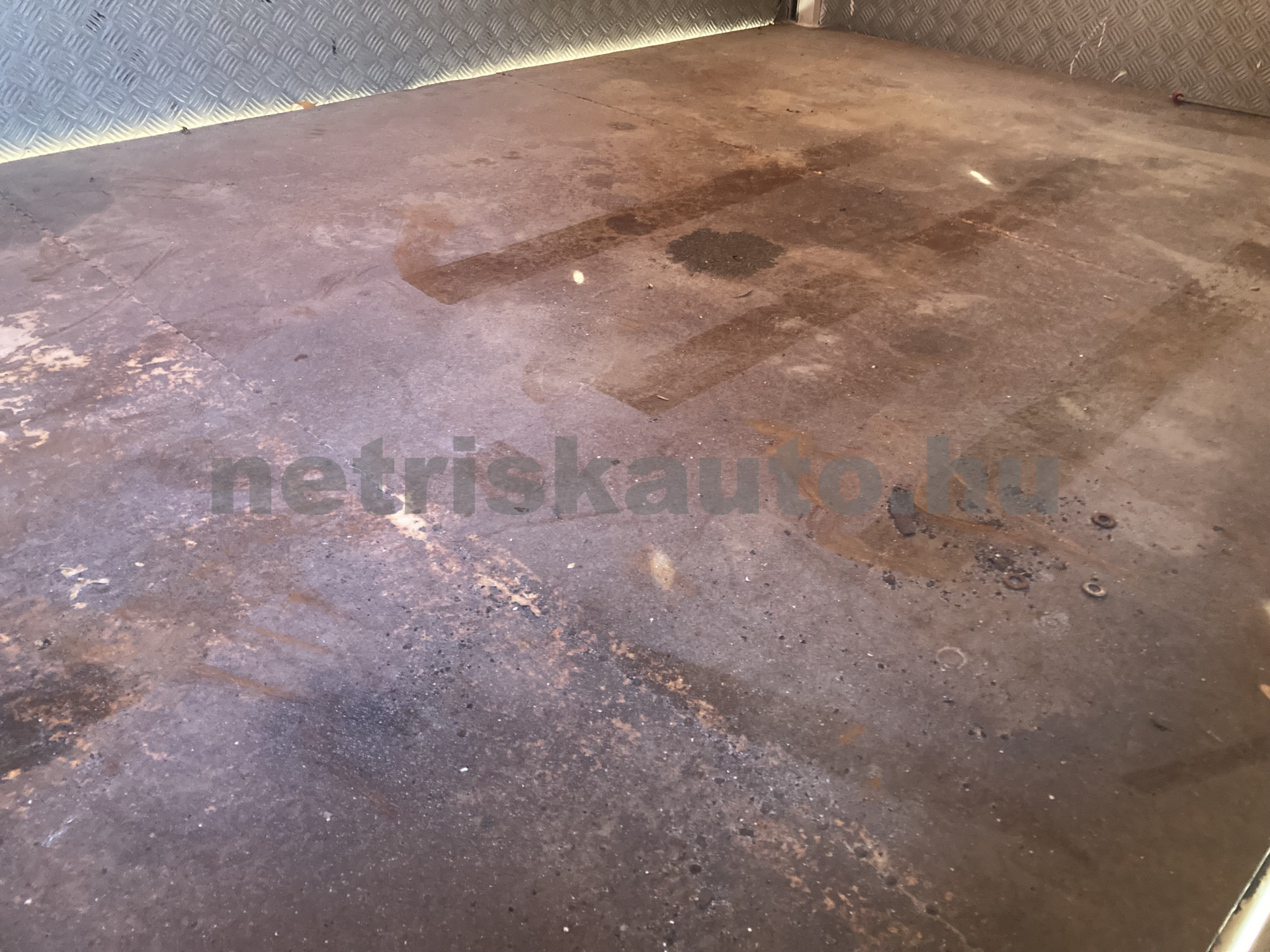 VW Transporter 2.4 70E 1F2 O tehergépkocsi 3,5t össztömegig - 2370cm3 Diesel 121606 5/8