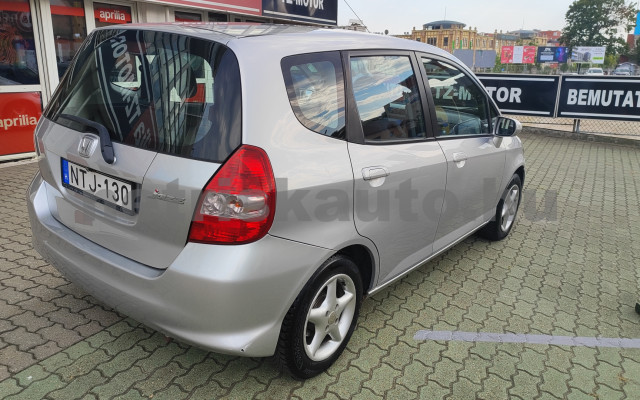 HONDA Jazz 1.4 LS My. 2005 személygépkocsi - 1339cm3 Benzin 121546 12/12