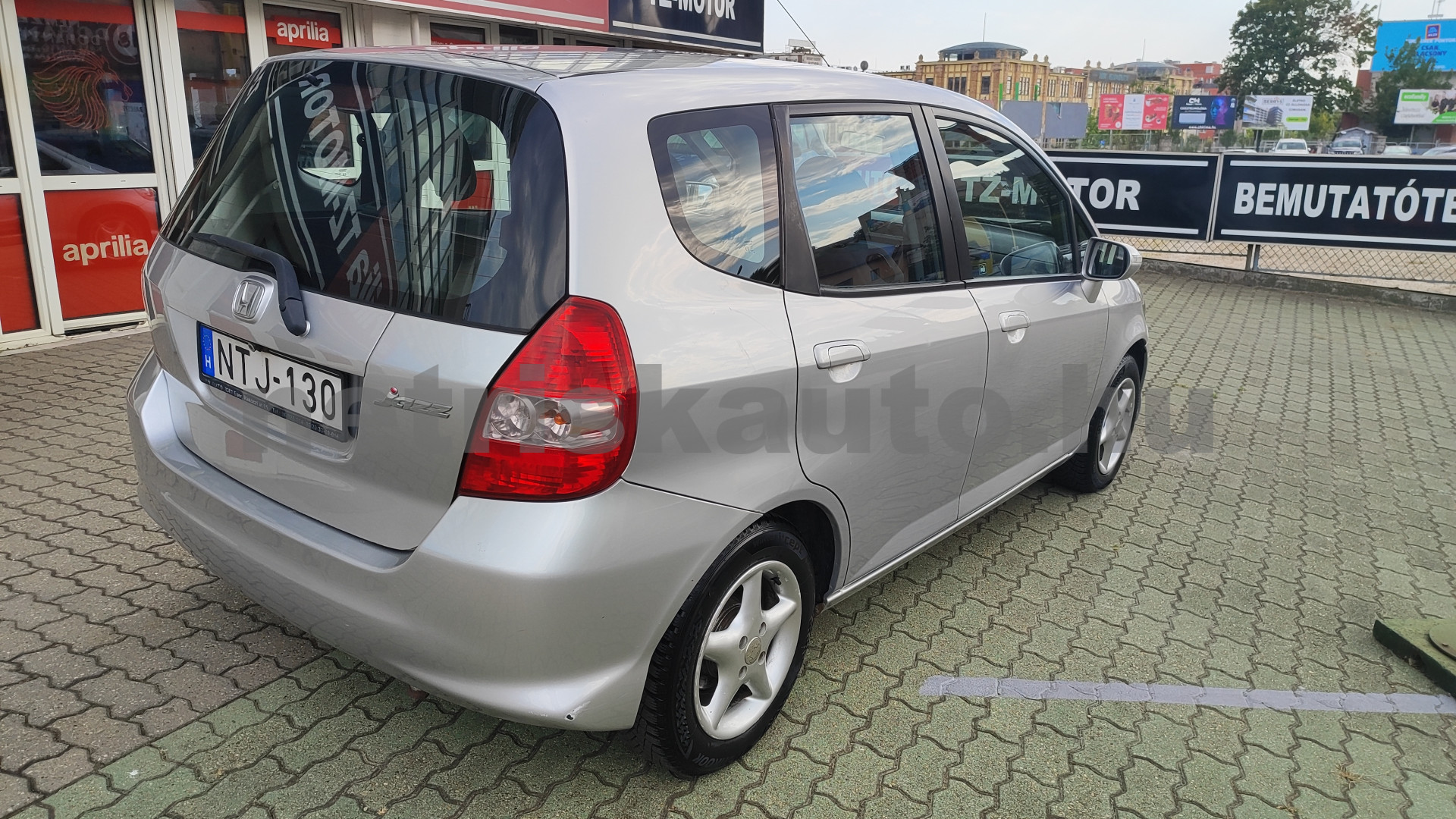 HONDA Jazz 1.4 LS My. 2005 személygépkocsi - 1339cm3 Benzin 121546 12/12