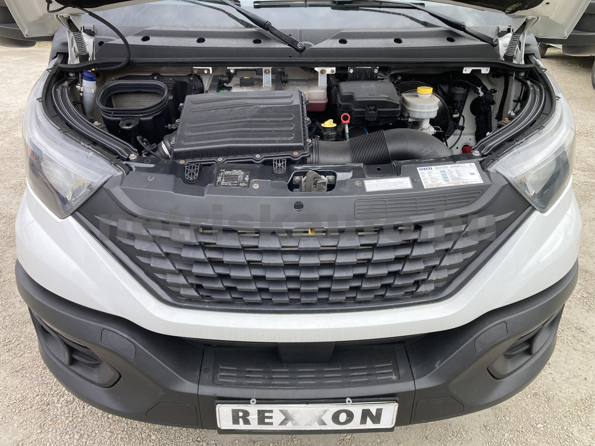 IVECO Egyéb tehergépkocsi 3,5t össztömegig - 2998cm3 Diesel 121379 5/8