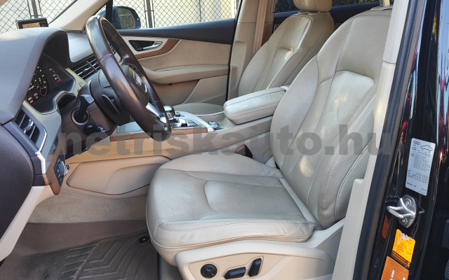 AUDI Q7 3.0 V6 TDI quattro tiptronic személygépkocsi - 2967cm3 Diesel 121310 4/12