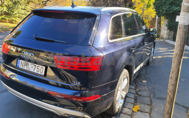 AUDI Q7 3.0 V6 TDI quattro tiptronic személygépkocsi - 2967cm3 Diesel 121310 12/12