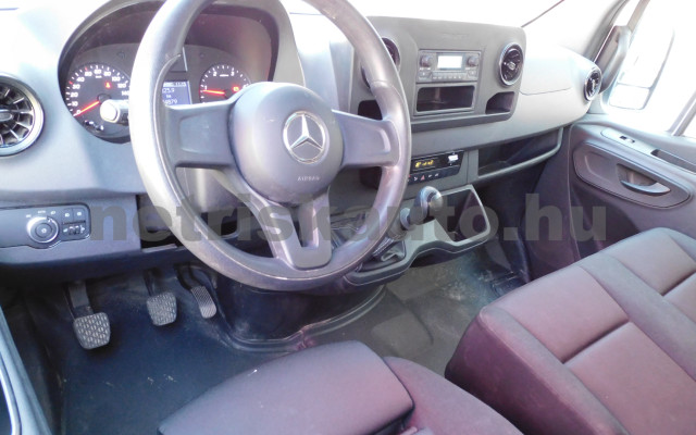 MERCEDES-BENZ Sprinter 317 CDI 907.131.13 tehergépkocsi 3,5t össztömegig - 1950cm3 Diesel 121200 8/12