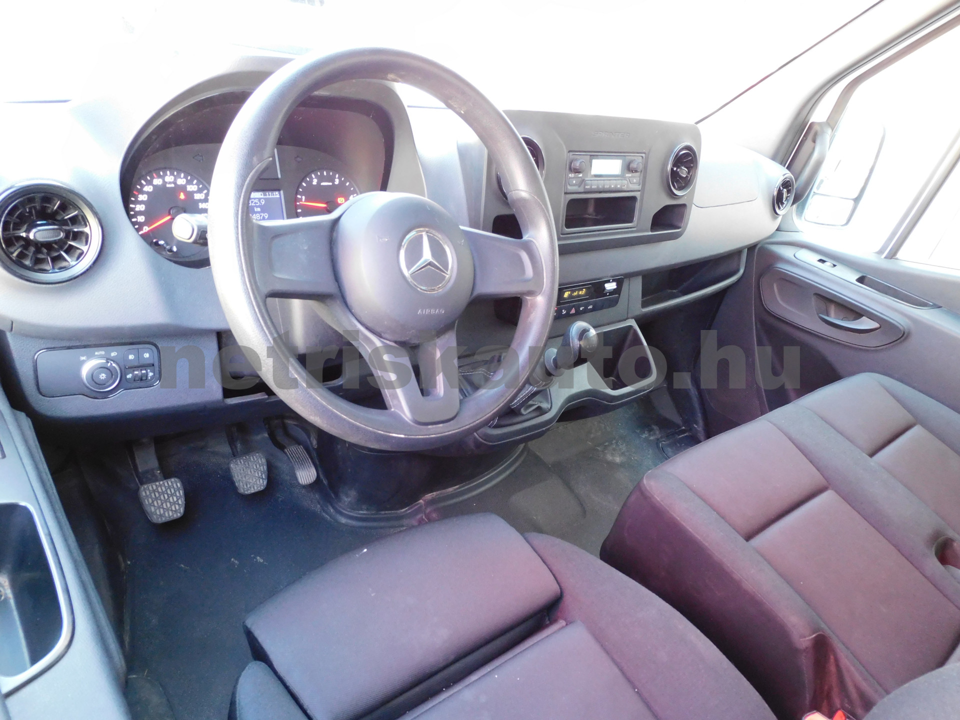 MERCEDES-BENZ Sprinter 317 CDI 907.131.13 tehergépkocsi 3,5t össztömegig - 1950cm3 Diesel 121200 8/12