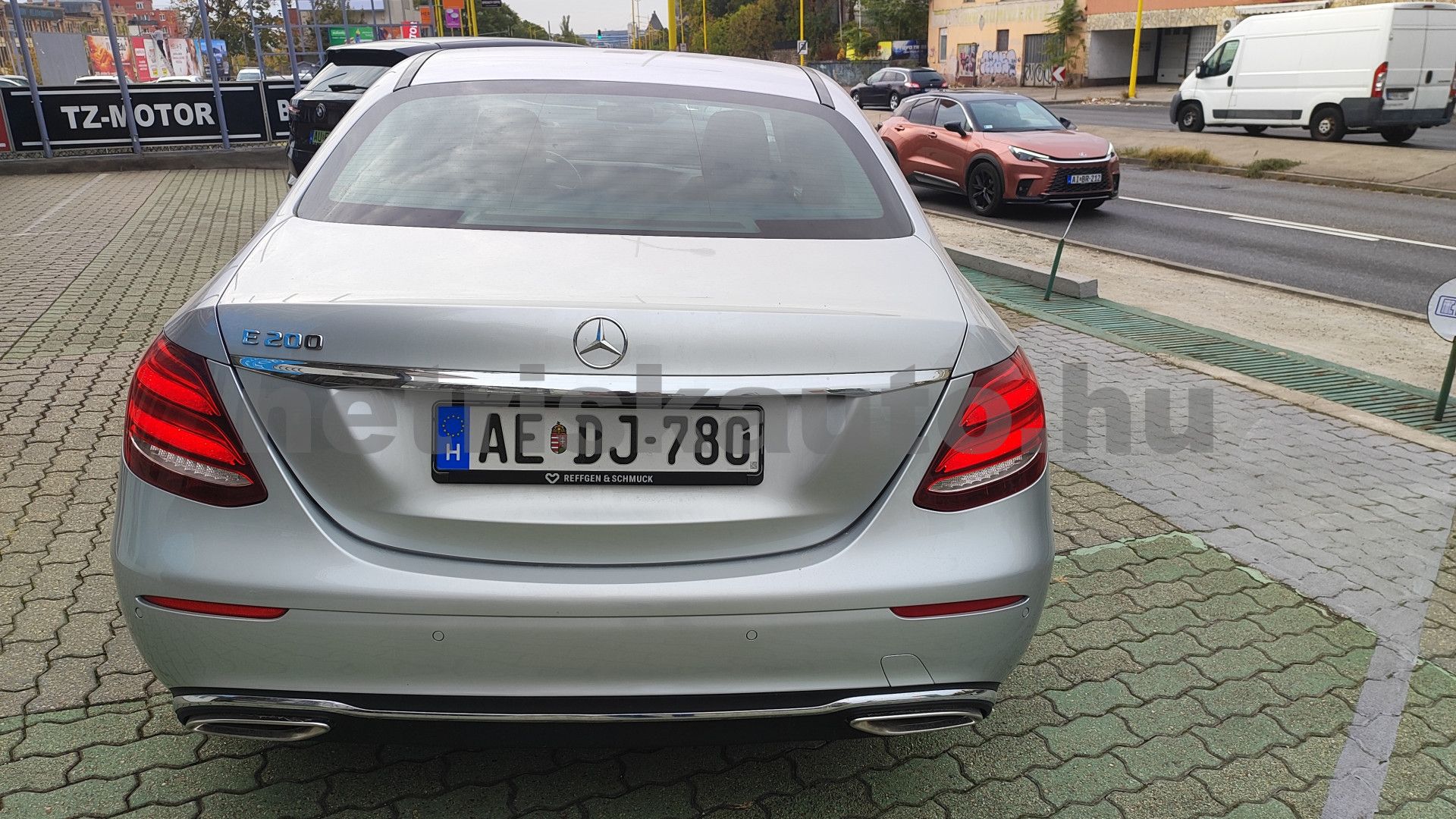 MERCEDES-BENZ E-osztály E 200 9G-TRONIC személygépkocsi - 1991cm3 Benzin 121624 4/12