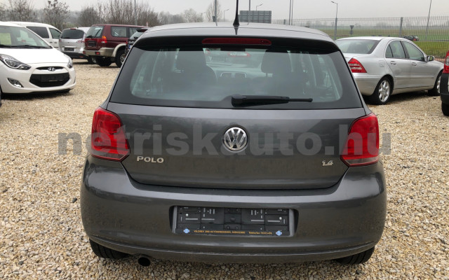 VW Polo 1.2 70 Highline személygépkocsi - 1198cm3 Benzin 119998 3/12