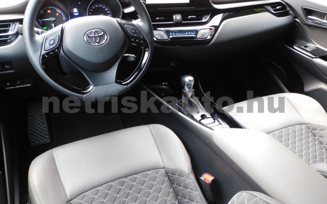 TOYOTA C-HR 1.8 Hybrid Executive MY21 e-CVT személygépkocsi - 1798cm3 Hybrid 120045 6/12