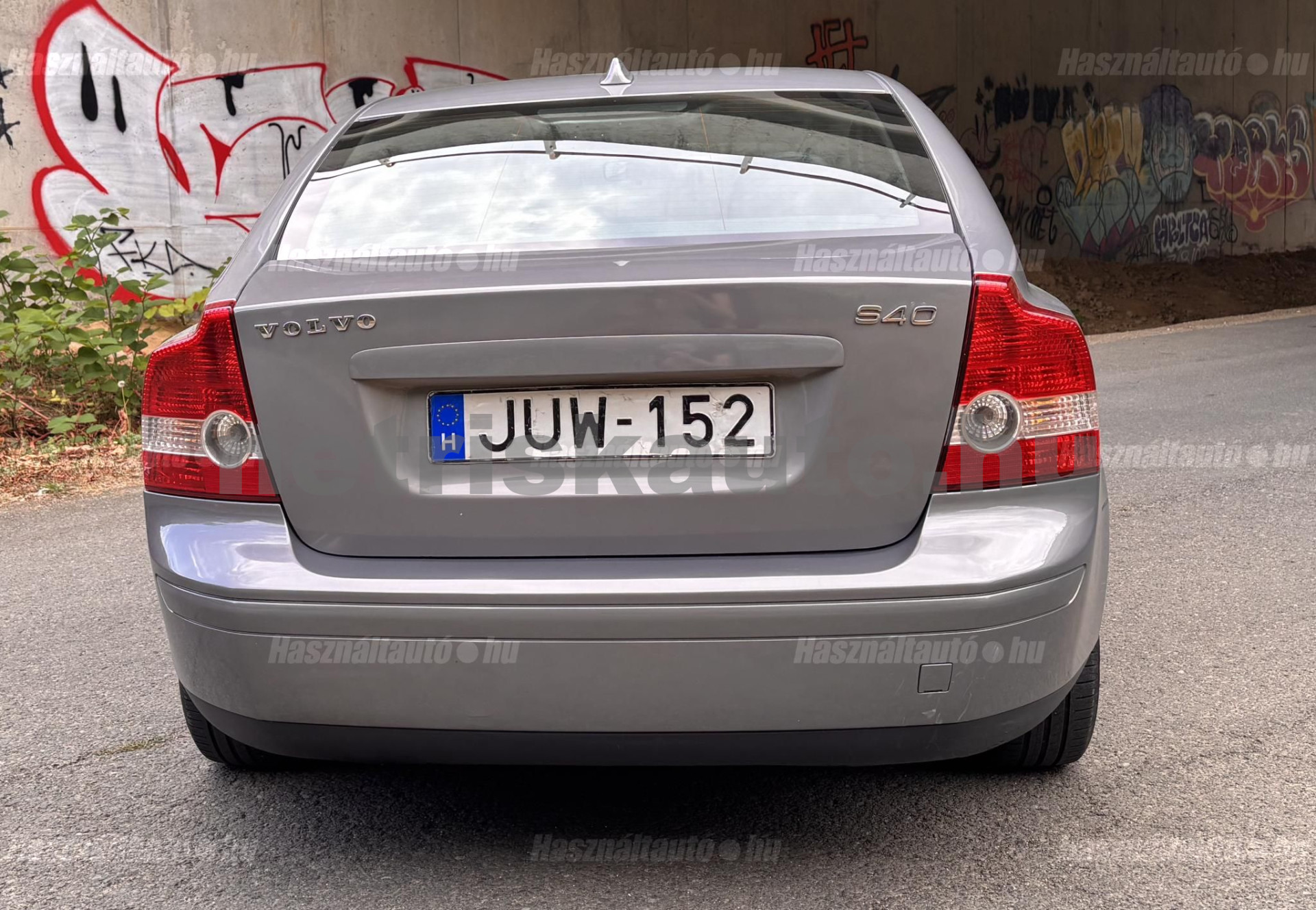 VOLVO S40 1.6 Momentum személygépkocsi - 1596cm3 Benzin 121595 2/9