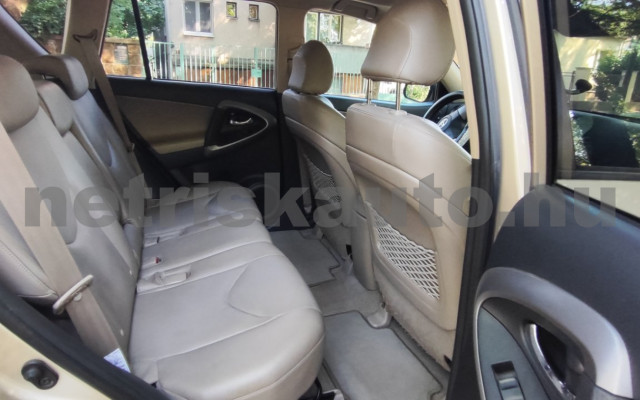 TOYOTA Rav4 2.2 D-4D X Leather személygépkocsi - 2231cm3 Diesel 121518 10/12