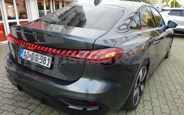 AUDI A5 40 TDI S-tronic személygépkocsi - 1968cm3 Hybrid 121246 12/12