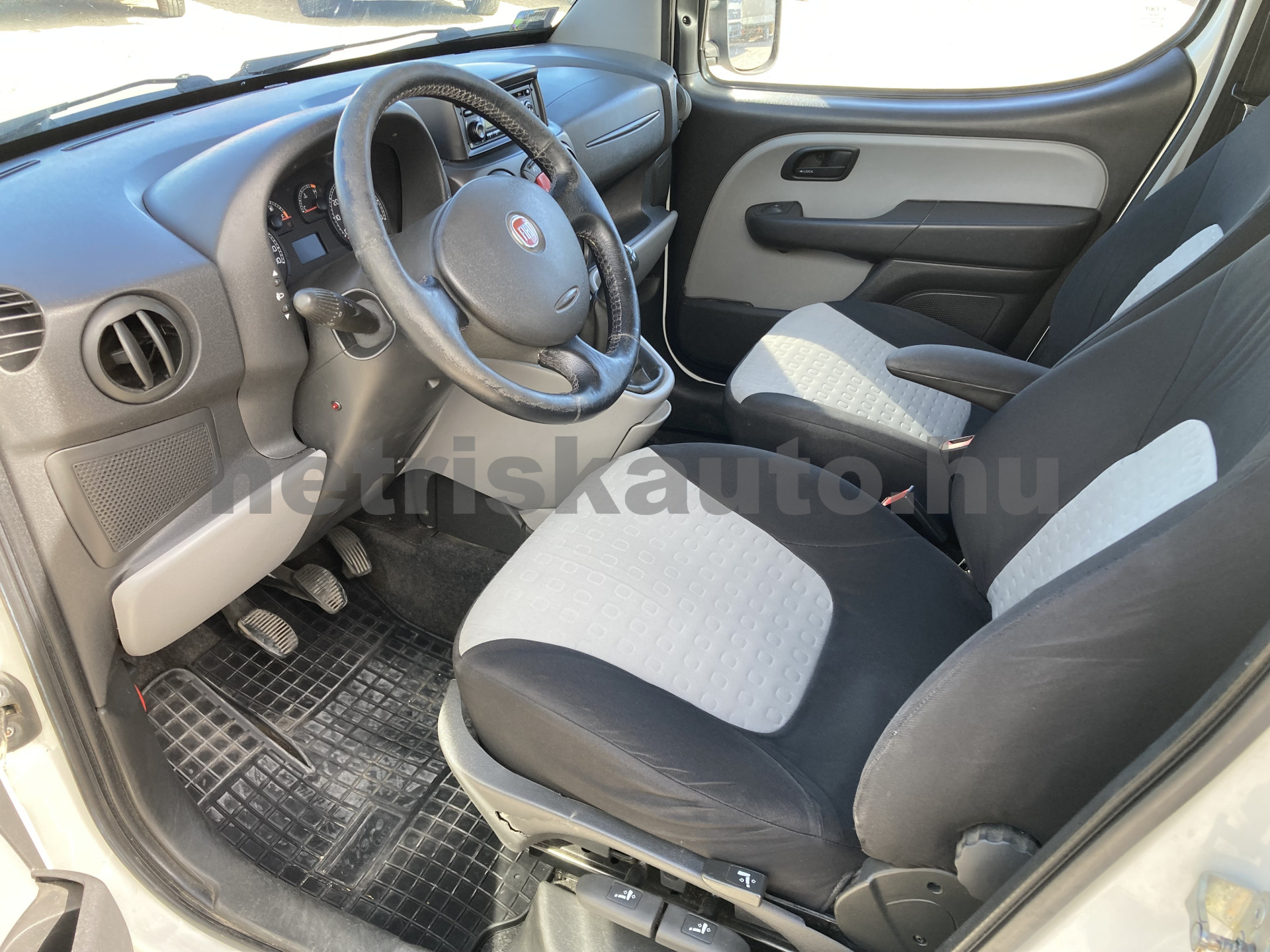 FIAT Dobló 1.9 JTD SX Dynamic tehergépkocsi 3,5t össztömegig - 1910cm3 Diesel 121590 5/10