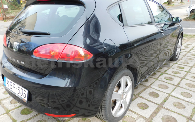 SEAT Leon 2.0 TFSI Stylance Sport személygépkocsi - 1984cm3 Benzin 120034 4/12