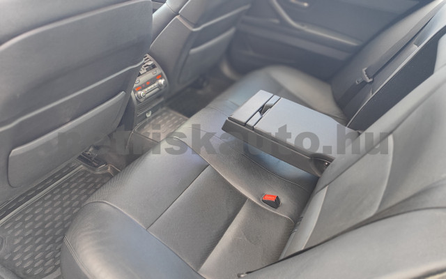 BMW 5-ös sorozat 530d Aut. személygépkocsi - 2993cm3 Diesel 121397 9/12