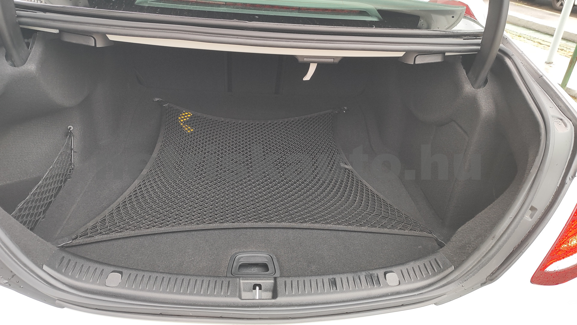 MERCEDES-BENZ E-osztály E 200 4Matic 9G-TRONIC EQ Boost személygépkocsi - 1991cm3 Hybrid 121274 11/12