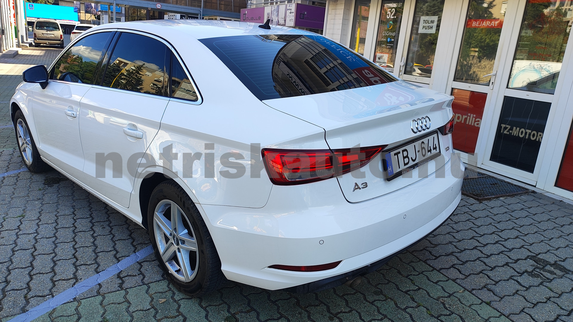 AUDI A3 30 TDI Design személygépkocsi - 1598cm3 Diesel 121512 2/12