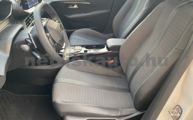 PEUGEOT 208 1.2 PureTech Allure EAT8 személygépkocsi - 1199cm3 Benzin 121484 5/12