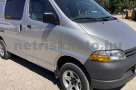 TOYOTA Hi-Ace 2.4 TD 4x4 Panel Van tehergépkocsi 3,5t össztömegig - 2446cm3 Diesel 121550