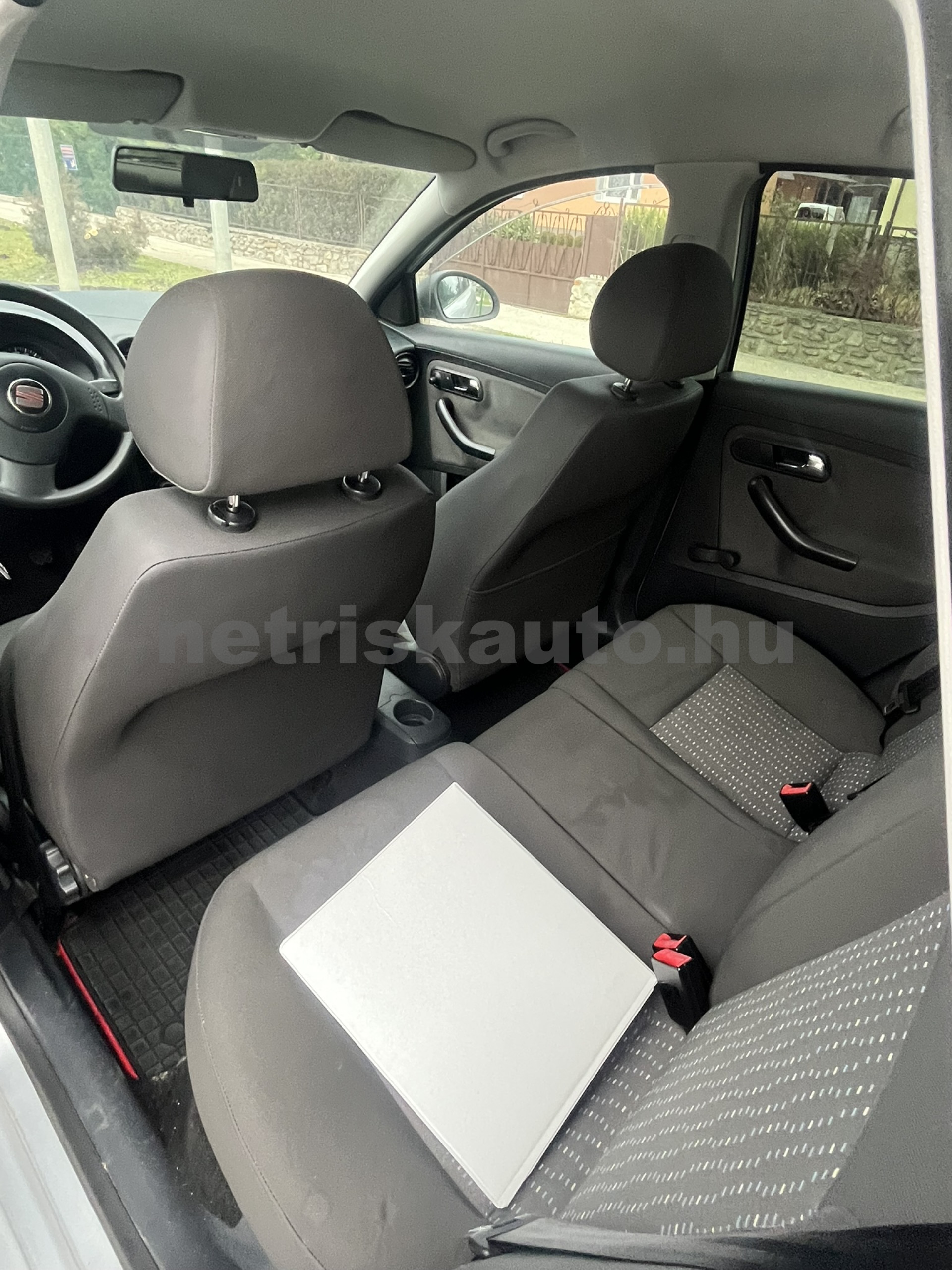 SEAT Ibiza 1.4 16V Reference személygépkocsi - 1390cm3 Benzin 121344 12/12