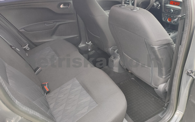 CITROEN C-Elysée 1.2 PureTech Collection személygépkocsi - 1199cm3 Benzin 121329 9/12