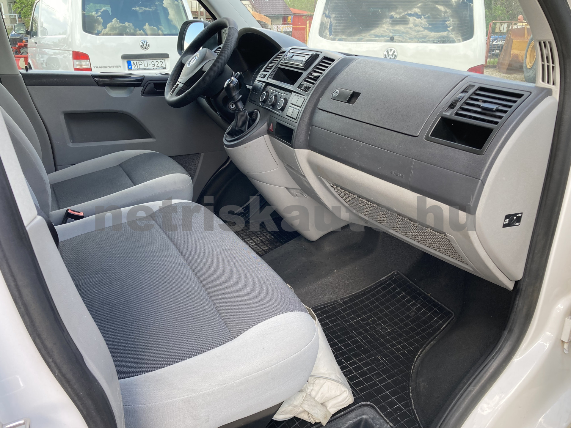 VW Transporter 2.0 CR TDI Basic tehergépkocsi 3,5t össztömegig - 1968cm3 Diesel 121450 9/9