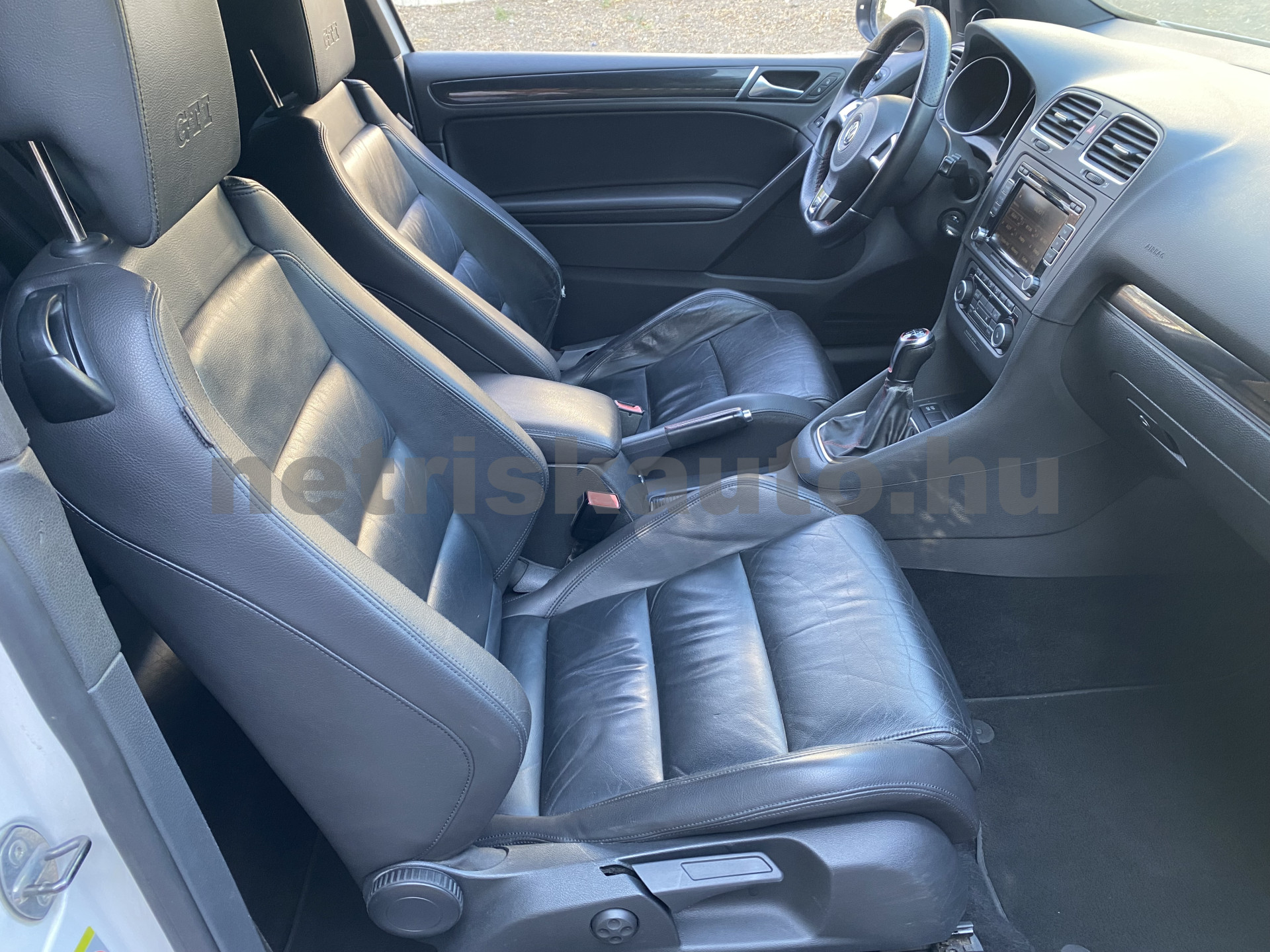 VW Golf 2.0 TSI GTI személygépkocsi - 1984cm3 Benzin 121577 8/12