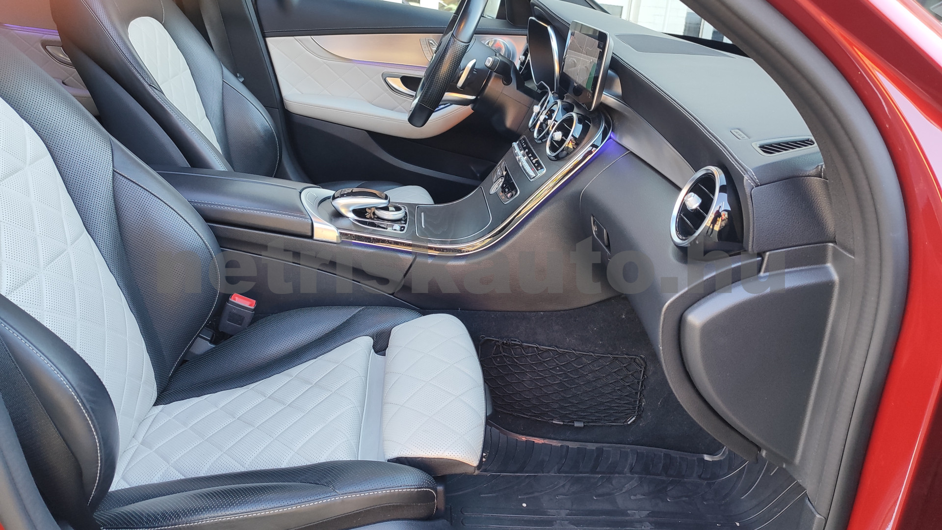 MERCEDES-BENZ C-osztály C 200 4Matic EQ Boost 9G-TRONIC személygépkocsi - 1497cm3 Hybrid 121304 10/12