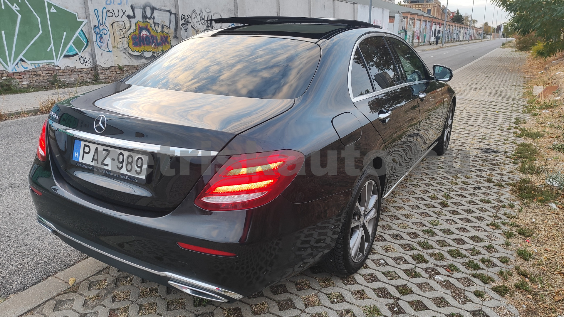MERCEDES-BENZ E-osztály E 350 d 9G-TRONIC személygépkocsi - 2987cm3 Diesel 121623 2/12