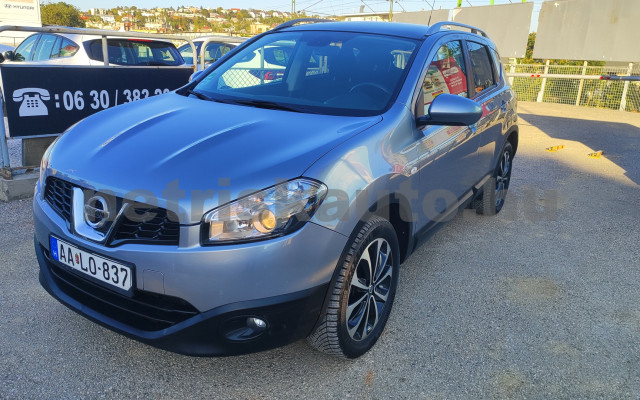 NISSAN Qashqai 2.0 dCi Tekna 4WD Aut. személygépkocsi - 1995cm3 Diesel 121602 12/12