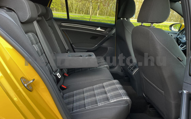 VW GOLF személygépkocsi - 1968cm3 Diesel 120268 6/84