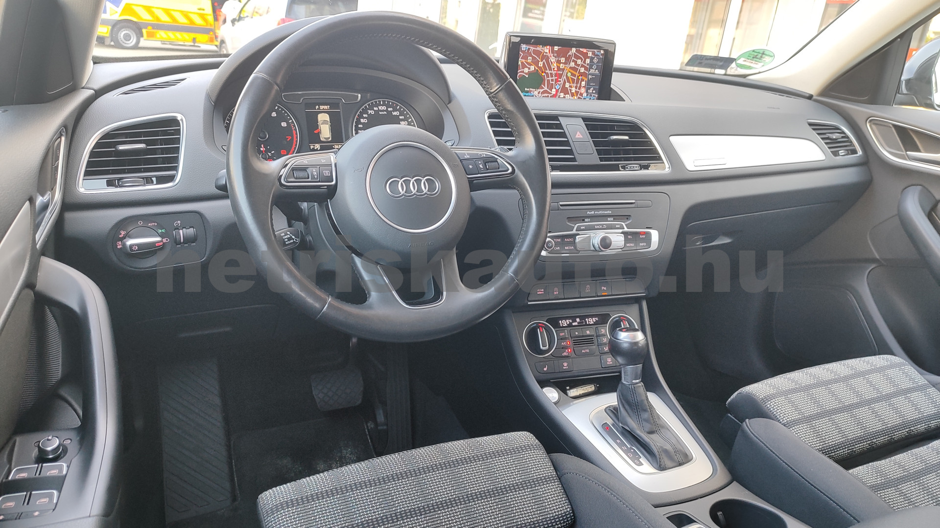 AUDI Q3 2.0 TFSi Sport quattro S-tronic személygépkocsi - 1984cm3 Benzin 121521 5/11
