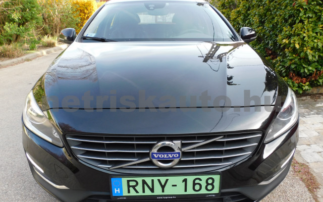 VOLVO V60 2.4 D [D6] PHEV AWD Summum Geartron személygépkocsi - 2400cm3 Hybrid 121130 4/12