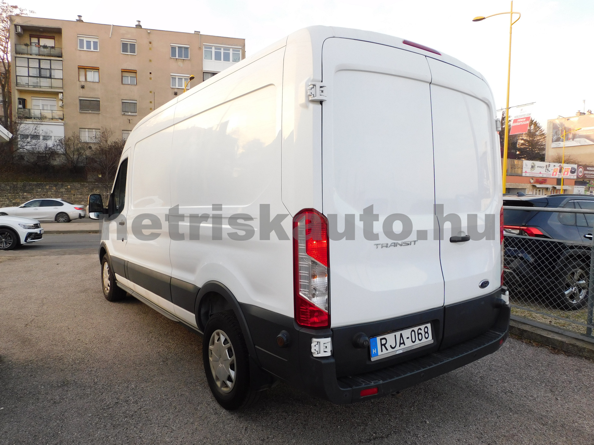 FORD Transit 2.0 TDCi 350 LWB Trend tehergépkocsi 3,5t össztömegig - 1995cm3 Diesel 121006 2/12