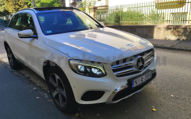 MERCEDES-BENZ GLC-osztály GLC 220 d 4Matic 9G-TRONIC személygépkocsi - 2143cm3 Diesel 121610 12/12