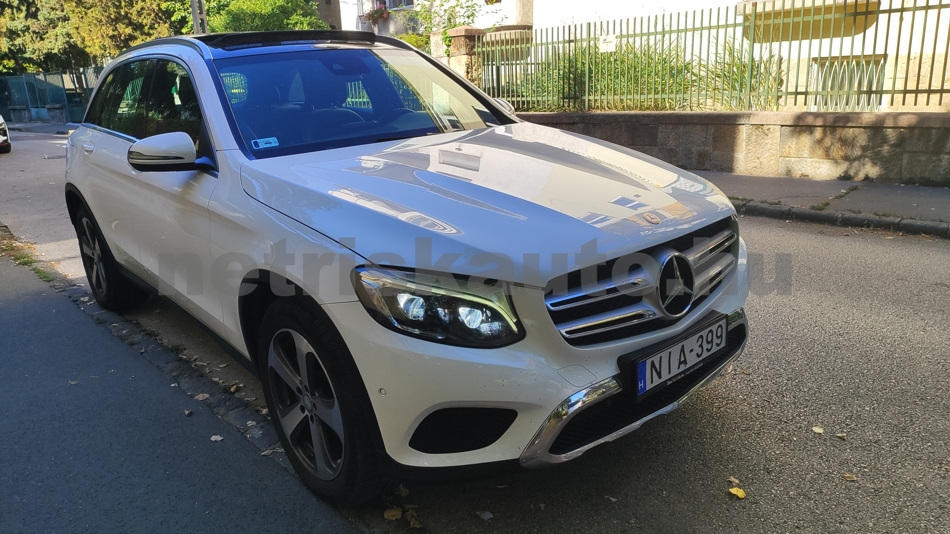 MERCEDES-BENZ GLC-osztály GLC 220 d 4Matic 9G-TRONIC személygépkocsi - 2143cm3 Diesel 121610 12/12