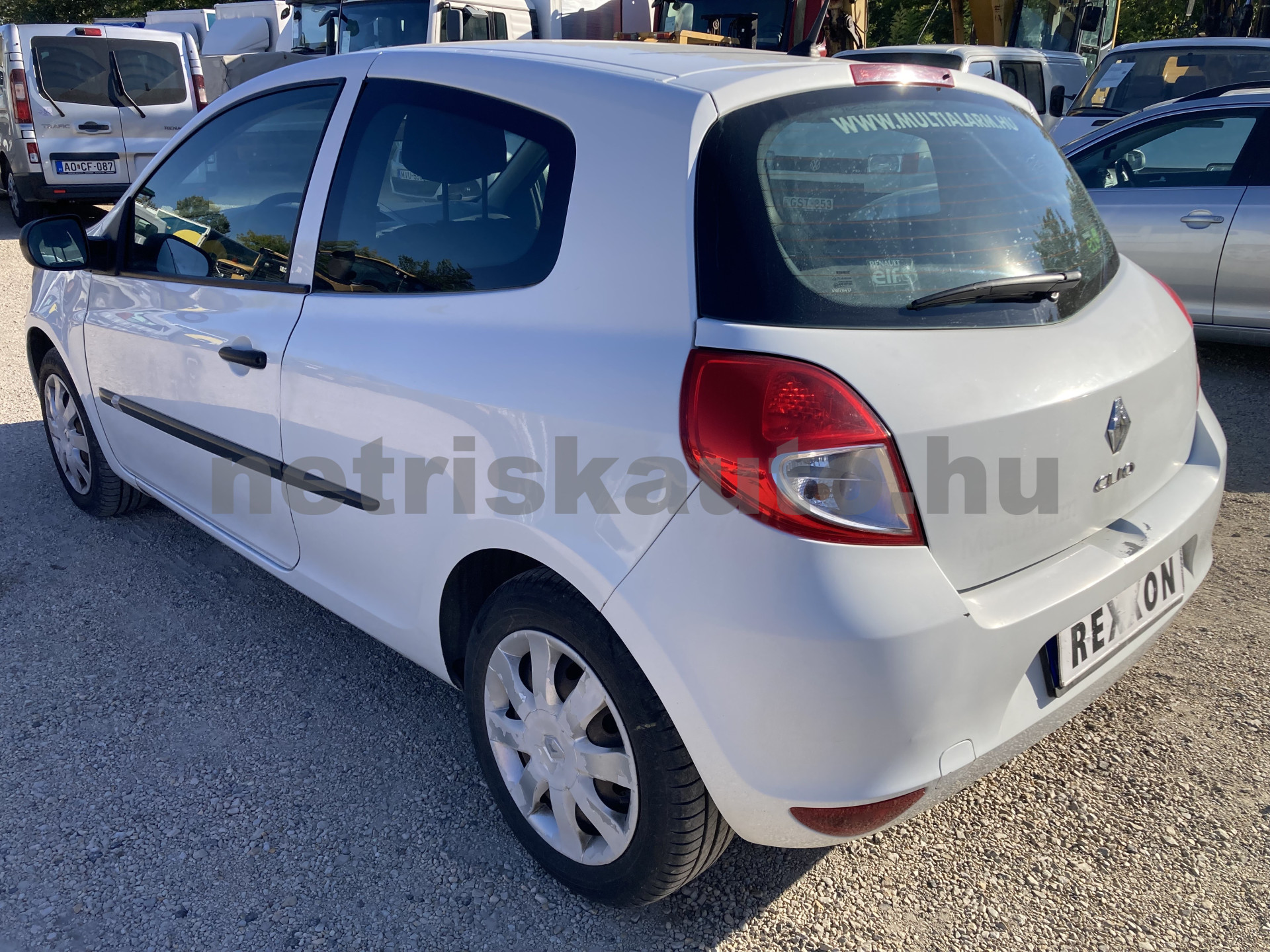 RENAULT Clio CLIO III 1.5 dCi Société GYORSAN ELVIHET tehergépkocsi 3,5t össztömegig - 1461cm3 Diesel 121605 4/8