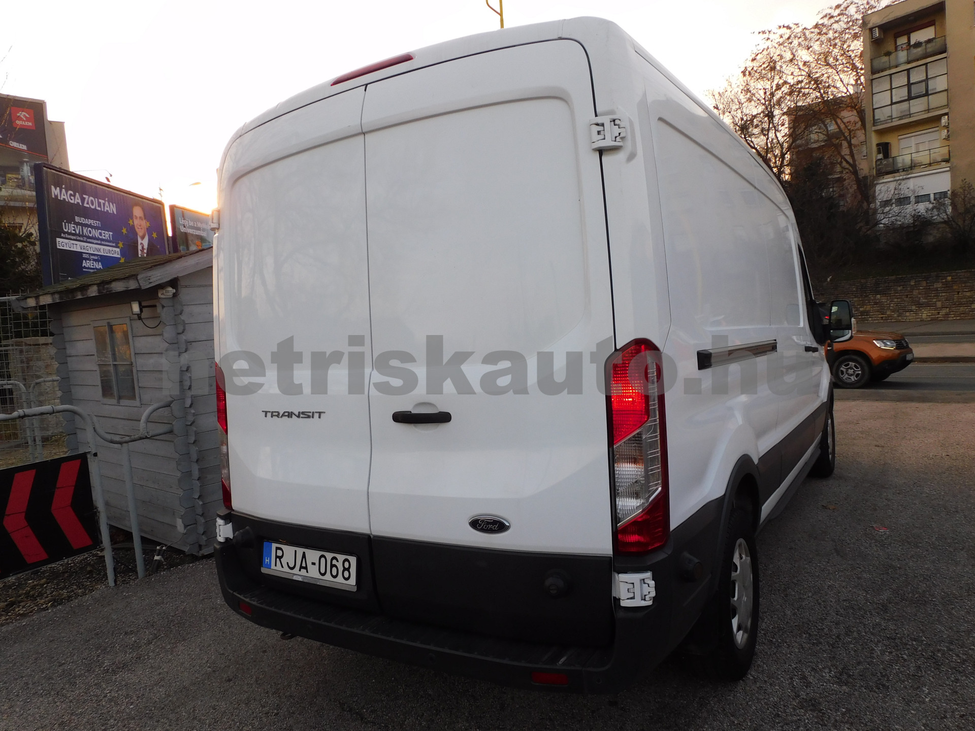 FORD Transit 2.0 TDCi 350 LWB Trend tehergépkocsi 3,5t össztömegig - 1995cm3 Diesel 121006 12/12