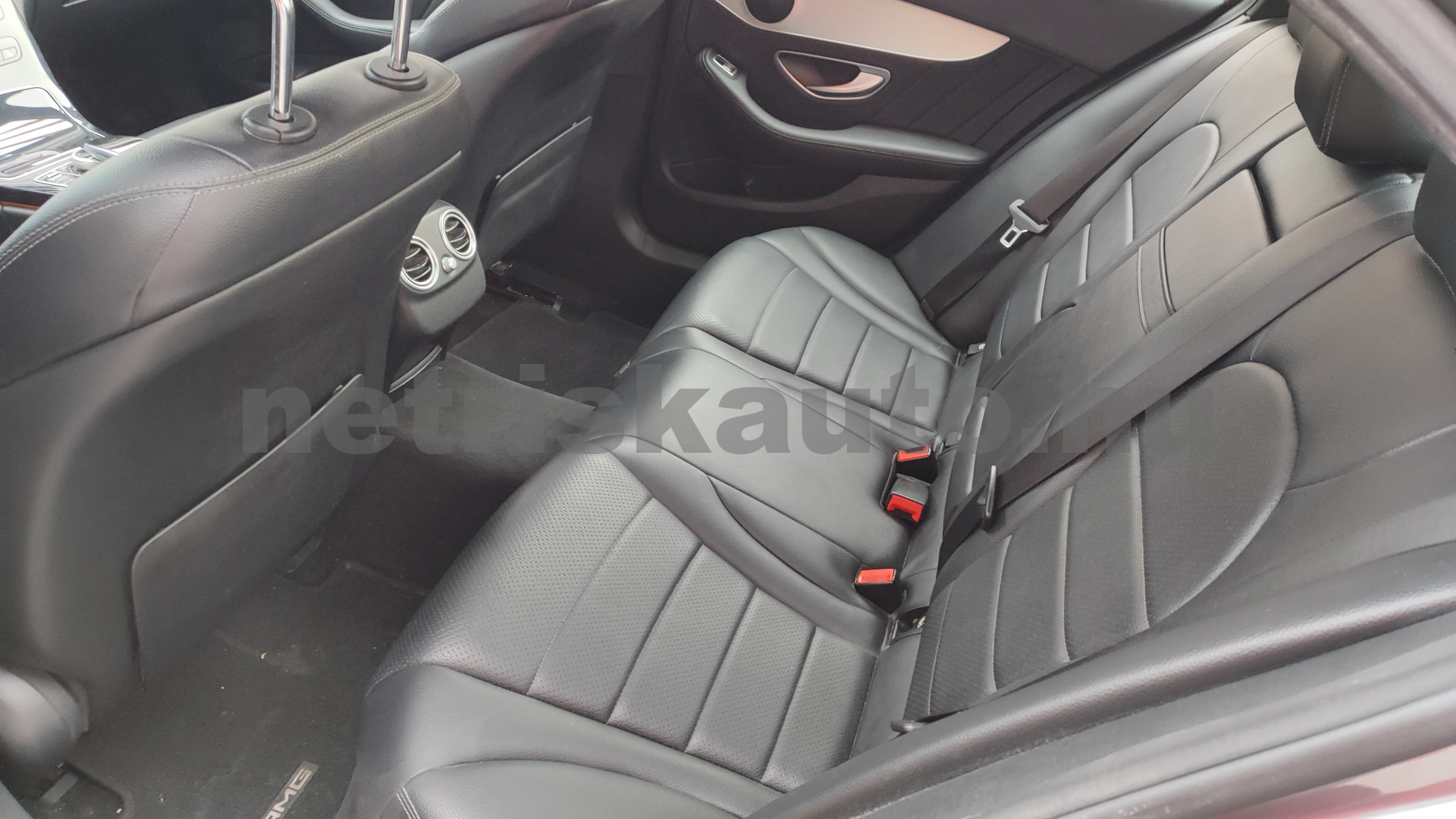 MERCEDES-BENZ C-osztály C 200 4Matic 9G-TRONIC személygépkocsi - 1991cm3 Benzin 121345 11/12