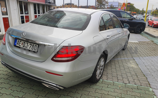MERCEDES-BENZ E-osztály E 200 9G-TRONIC személygépkocsi - 1991cm3 Benzin 121624 12/12