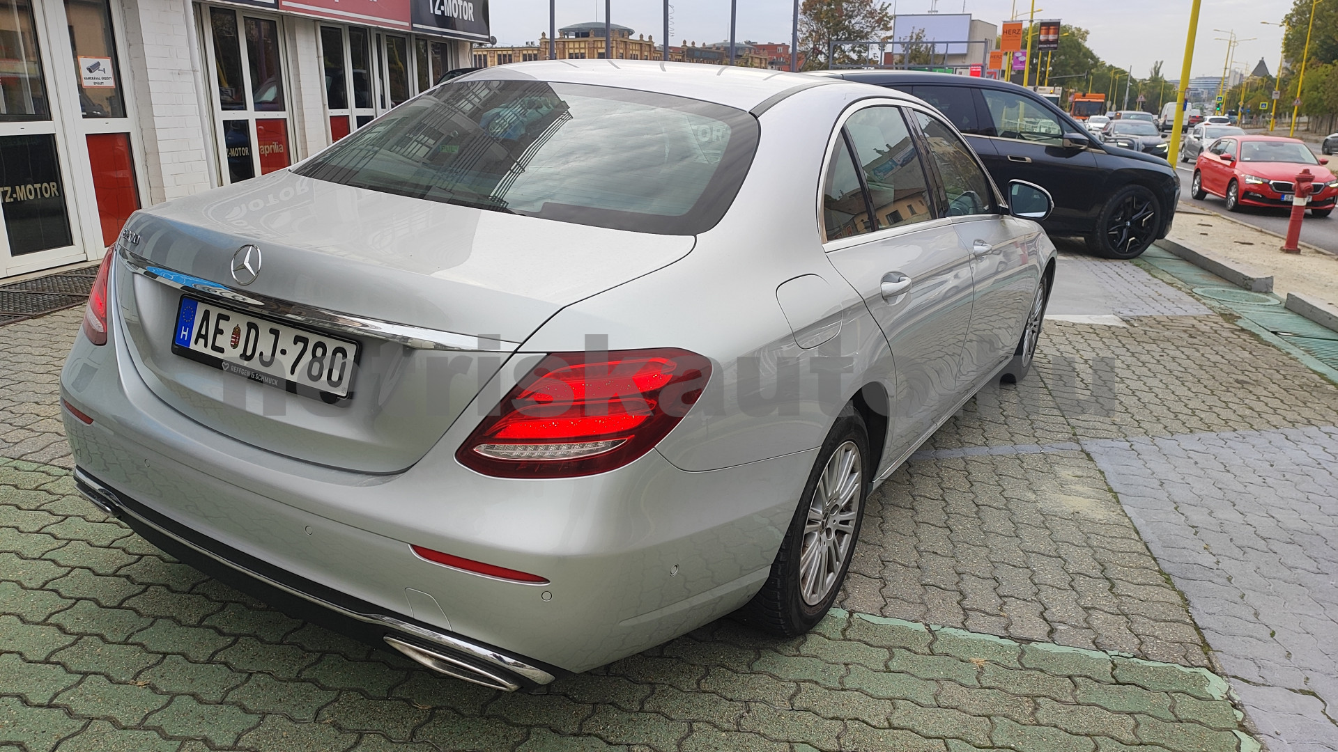 MERCEDES-BENZ E-osztály E 200 9G-TRONIC személygépkocsi - 1991cm3 Benzin 121624 12/12