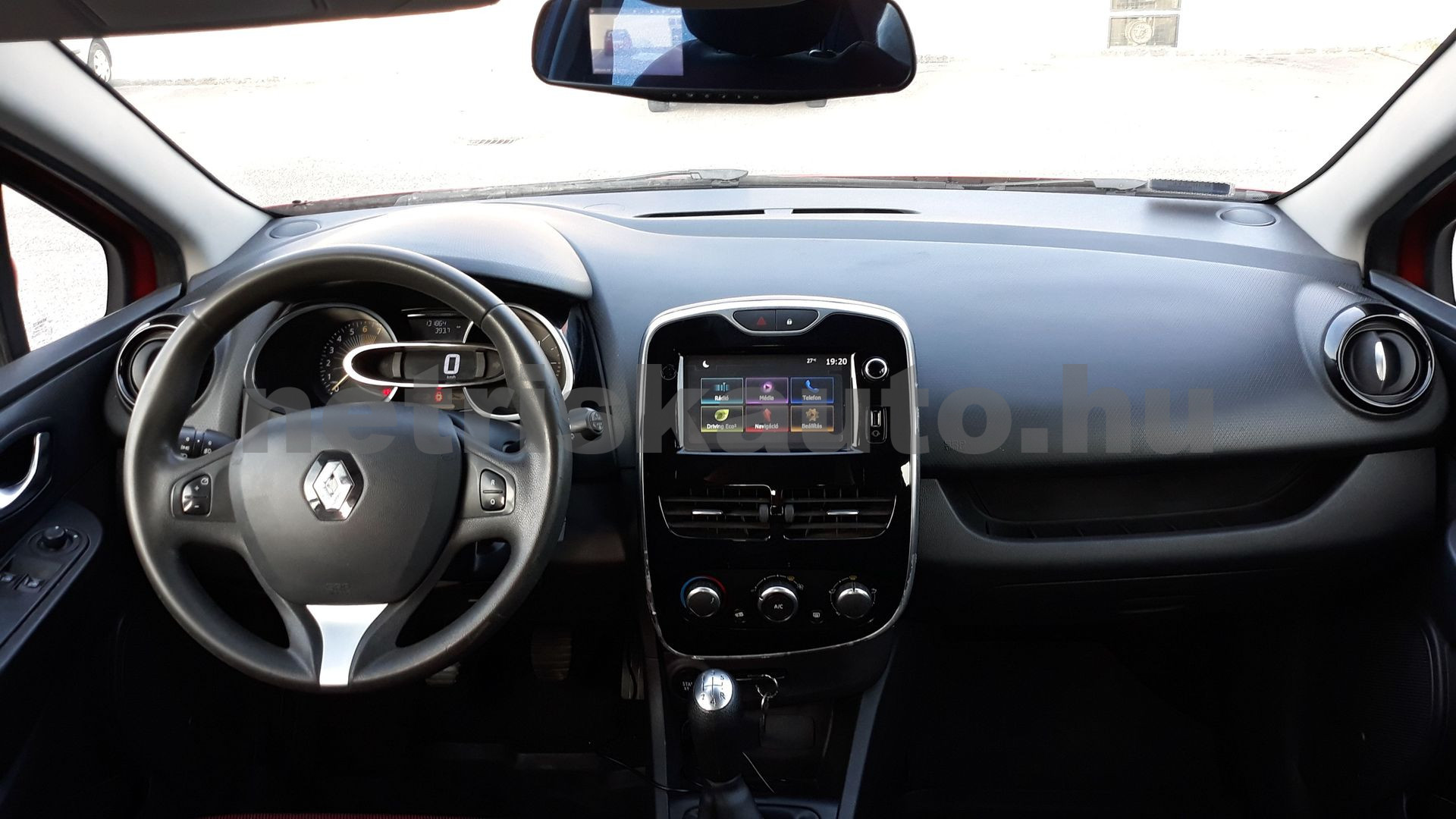 RENAULT Clio IV 1.2 16V KLÍMA TEMPOMAT KARTÁMASZ NAVI személygépkocsi - 1149cm3 Benzin 121539 9/11