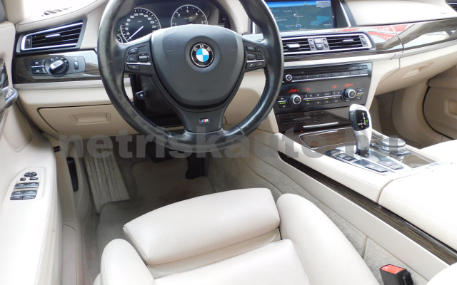 BMW 7-es sorozat 730Ld xDrive Aut. személygépkocsi - 2993cm3 Diesel 120652 6/12