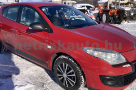 RENAULT Egyéb tehergépkocsi 3,5t össztömegig - 1461cm3 Diesel 121367