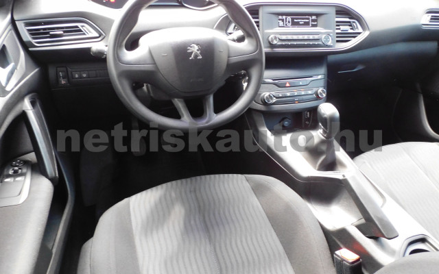 PEUGEOT 308 1.2 PureTech Active személygépkocsi - 1199cm3 Benzin 121236 7/12