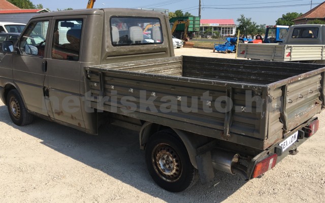 VW Transporter 2.4 Syncro 7DM 1F5 F tehergépkocsi 3,5t össztömegig - 2370cm3 Diesel 119649 4/7