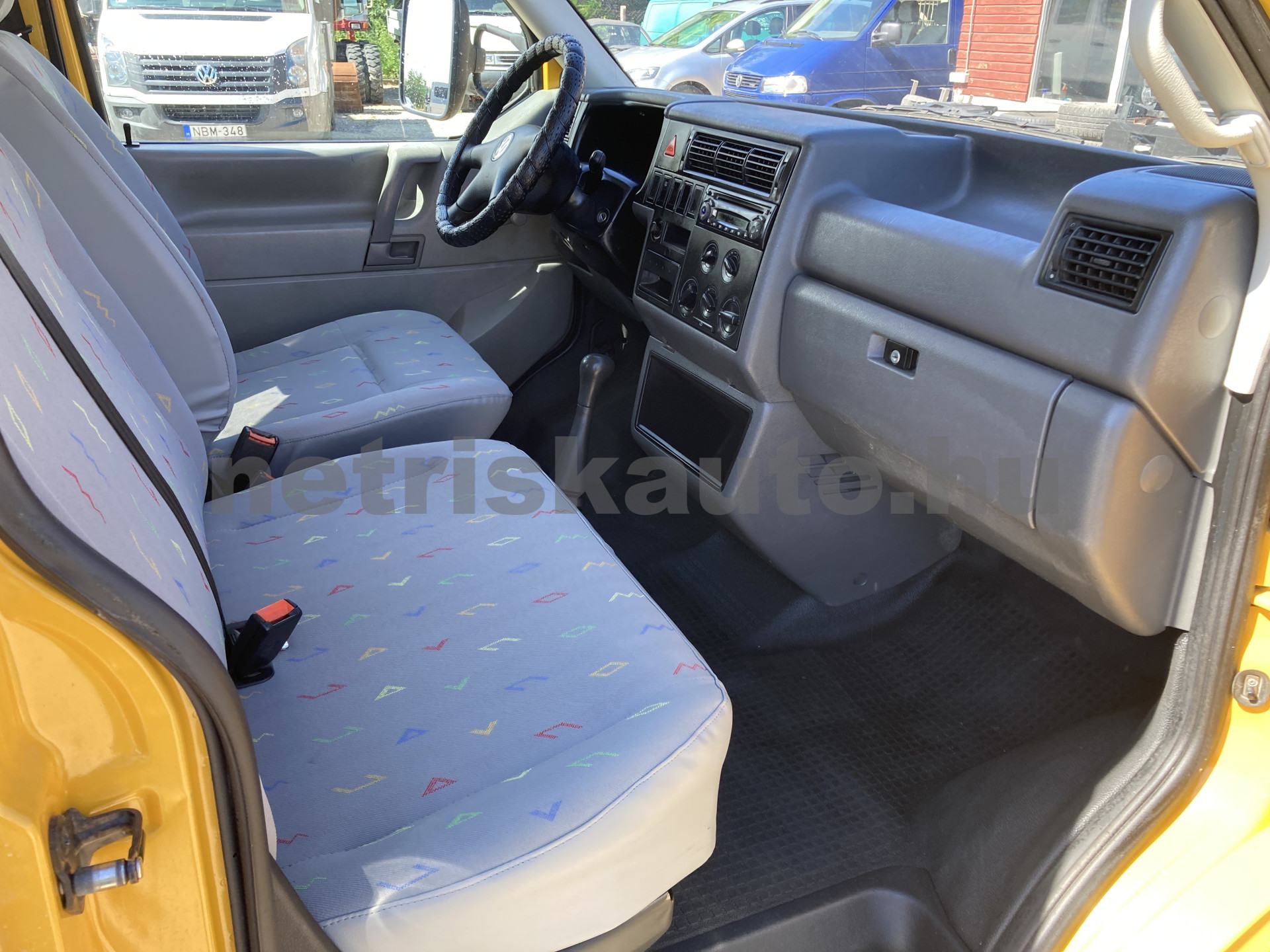 VW Transporter 2.4 7DM 1Z2 F tehergépkocsi 3,5t össztömegig - 2370cm3 Diesel 121500 8/9