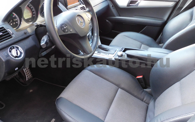 MERCEDES-BENZ C-osztály C 300 4Matic Avantgarde Aut. személygépkocsi - 2996cm3 Benzin 120889 6/12