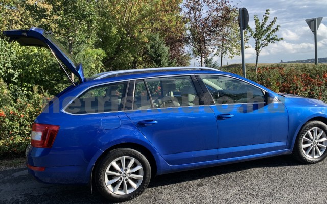 SKODA Octavia 2.0 CR TDI Elegance DSG személygépkocsi - 1968cm3 Diesel 119881 9/10